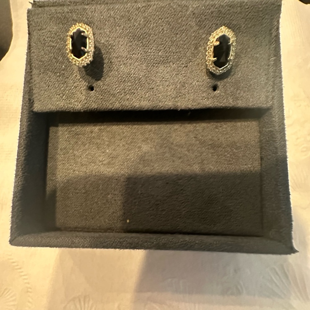 Kendra Scott authentic earings